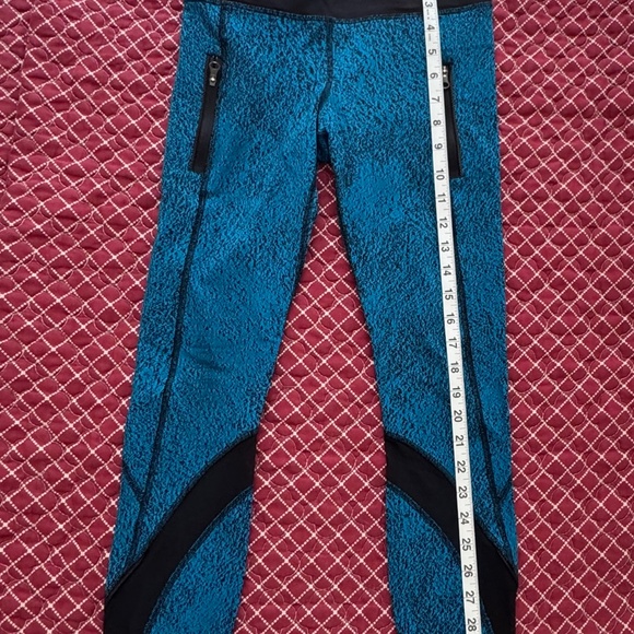 Lululemon Just Breathe yoga/workout tights - Picture 2 of 7